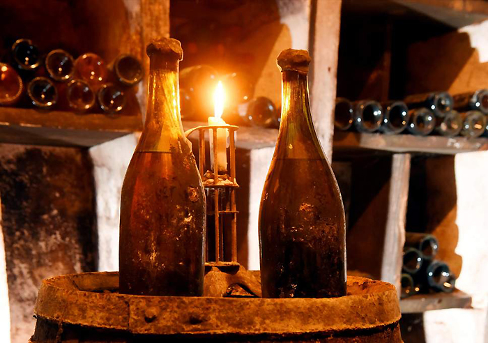 Struth! Wines Made in 1774 sell for $400,000