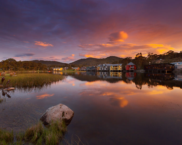 You Can't Miss Savour Snowy Mountains at Lake Crackenback