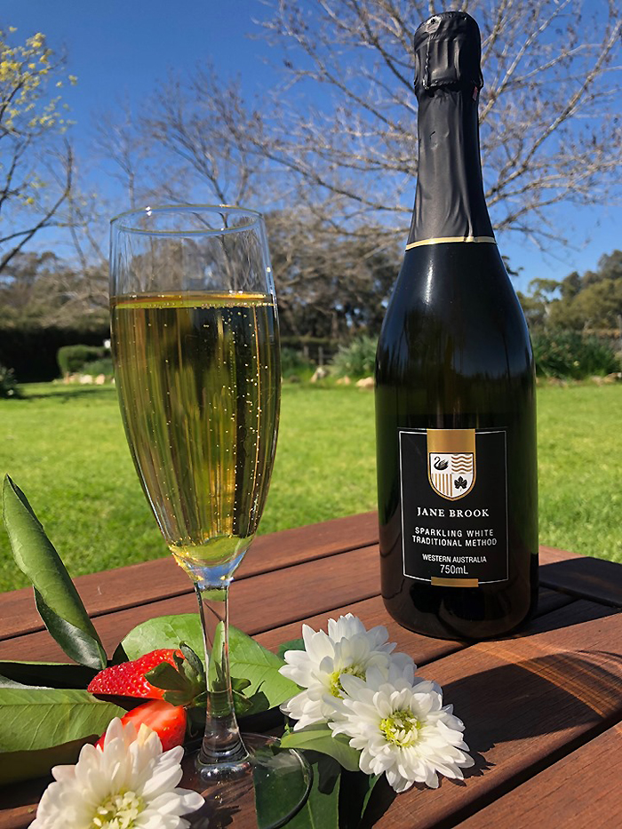 Taste the Stars: Bubbles to Put You in the Box Seat this Melbourne Cup