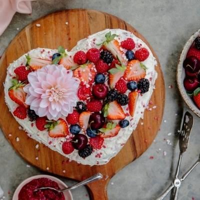 Try this Delicious Vegan Cake for Valentine’s Day and Spoil the One You Love.