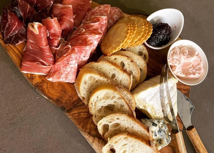 If You’re Bored, Fill the Board – Celebrate National Salami Day in Style.