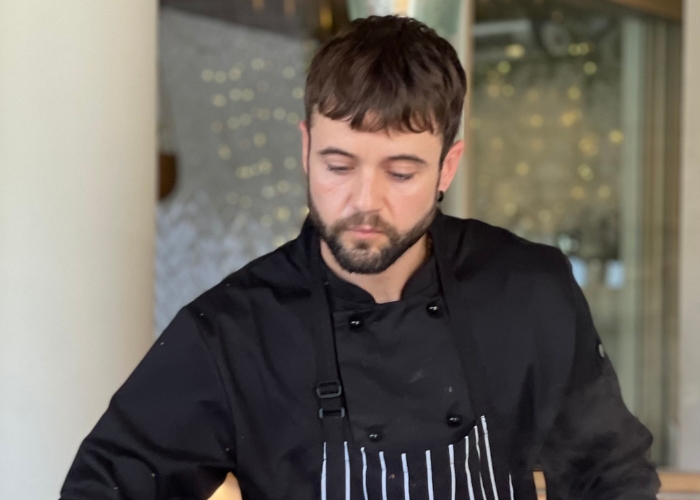 Find Spanish Gold in the Kitchen – Chef Chat with Paella Y Pa’ Mi’s David Rubio Varon.