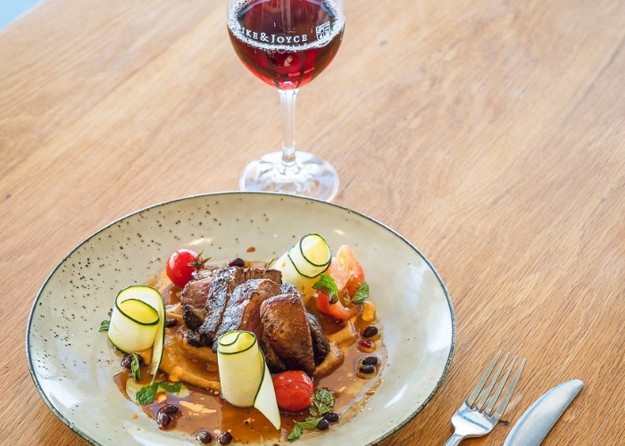 Celebrating Chef-hatted Restaurants in SA Wine Country – Six Must-visit Destinations.