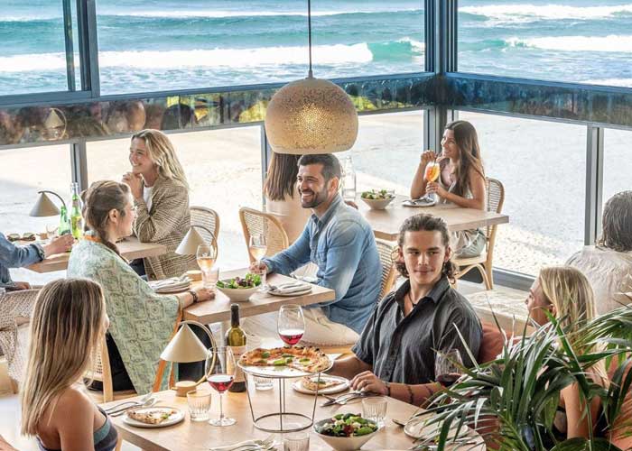 Five Sand-sational Waterview Restaurants to Tide You Over!