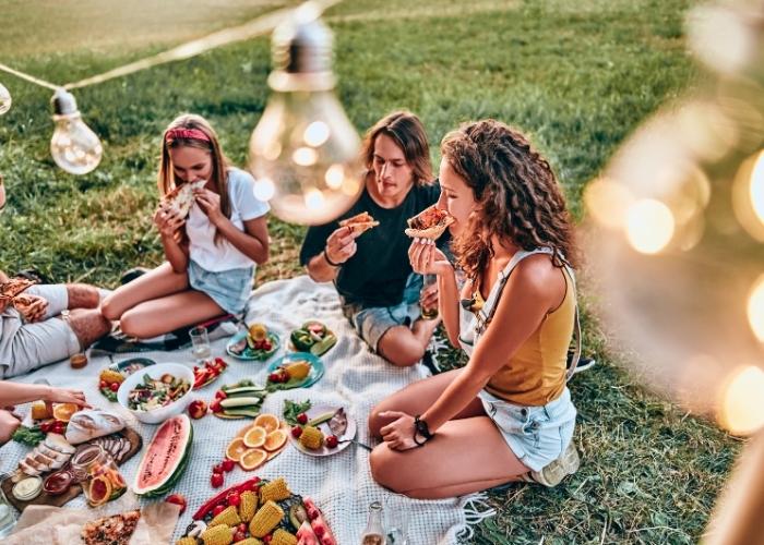 How to Construct the Perfect Australian Picnic