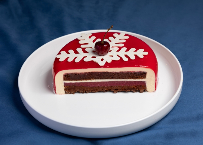 Yule Logs and Christmas Cherry Cakes: Le Yeahllow's New Melbourne Location