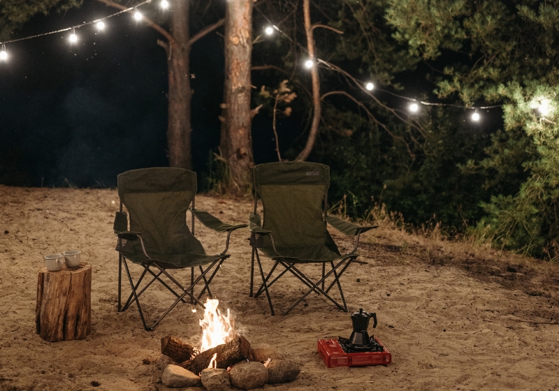 4 Tips on Hosting an Easy and Cosy Bonfire Evening for Autumn