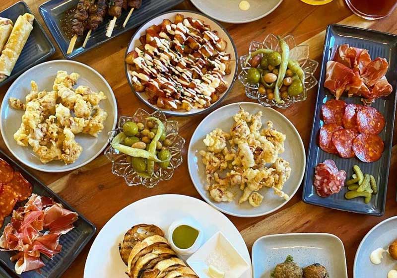 Brunch is the Best Time to Dish!  5 Venues for Bottomless Brunch & Lunch