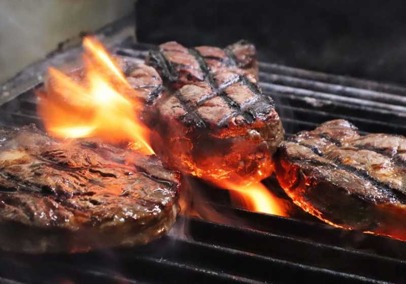 Let’s Meat at the Grill – 5 Restaurants for a Sizzling Good Meal