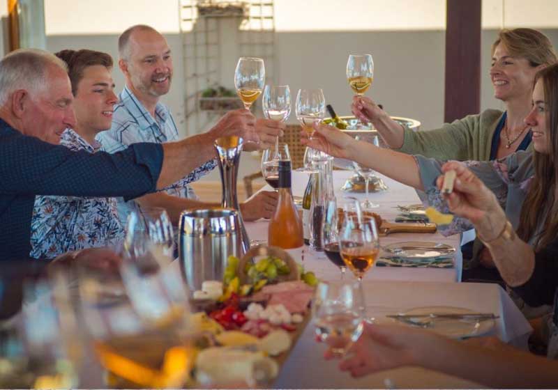 5 Readers’ Choice Award-winning Wineries to Enjoy a Tipple!