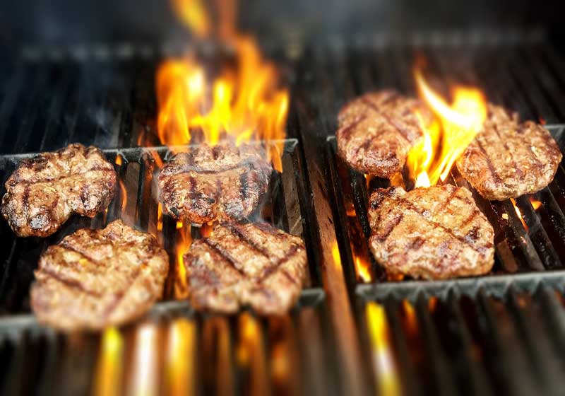 6 Tips for Hosting the Ultimate Cookout