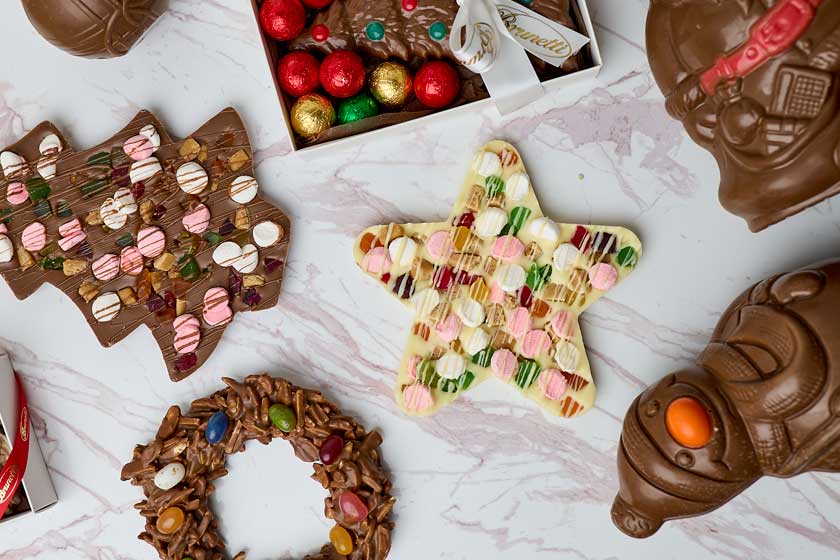 Festive Gingerbread Build and Sip at Brunetti Classico