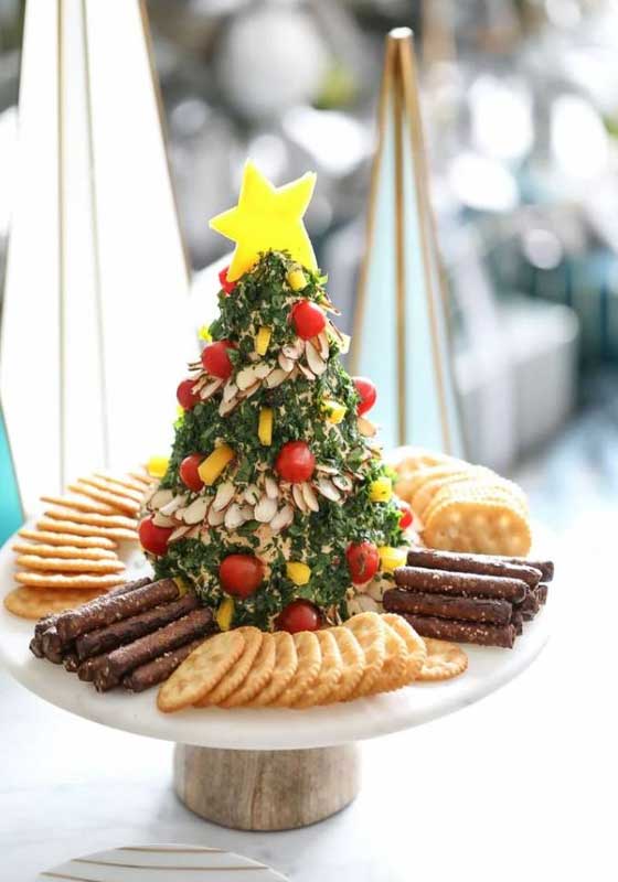 Christmas Table Decor that’s as Delicious as it is Decorative!