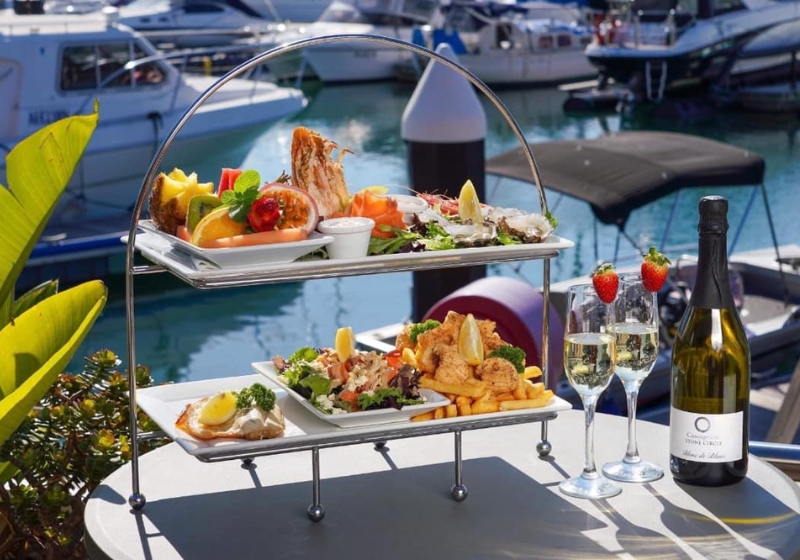 Waterfront Dining: A Feast for the Senses