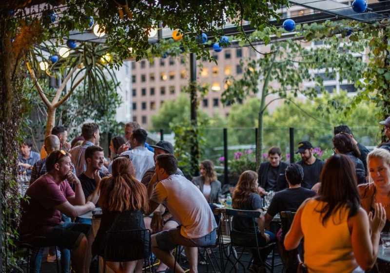 Outdoor Dining: Restaurants with Scenic Alfresco Spaces