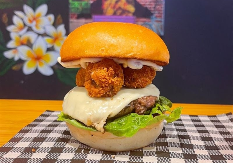 Beer Gardens and Breweries: Where to Enjoy a Pint