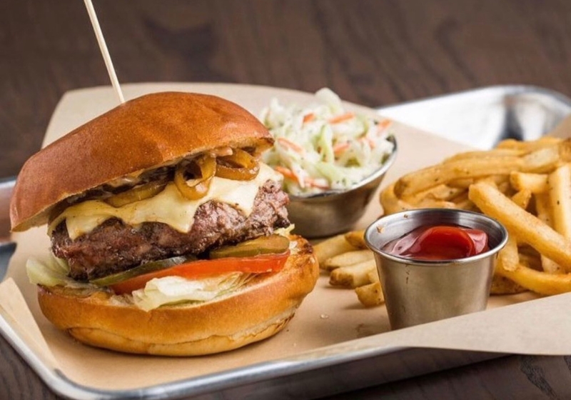 Burger Craze: Where to Find the Best Gourmet Burgers Across the East Coast