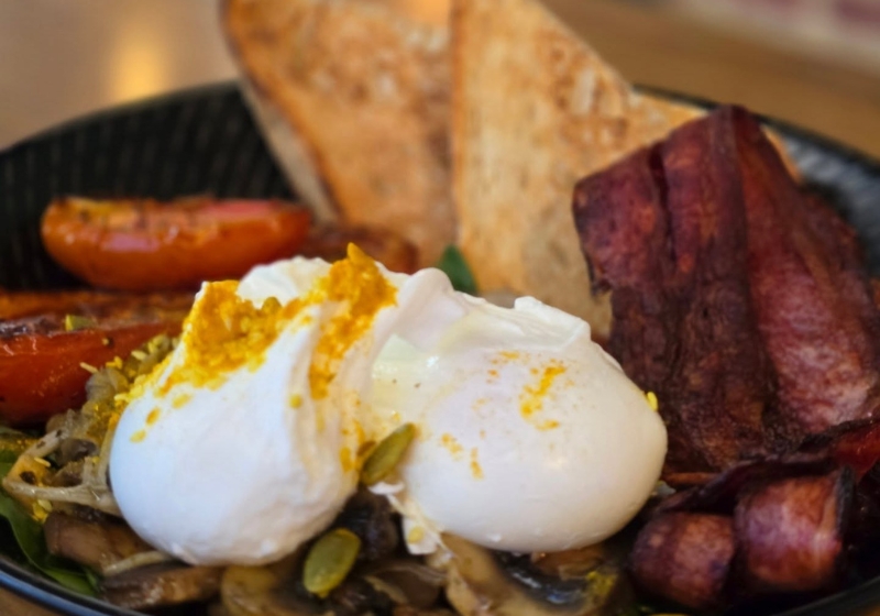 Breakfast Bliss: Top Spots for Morning Feasts