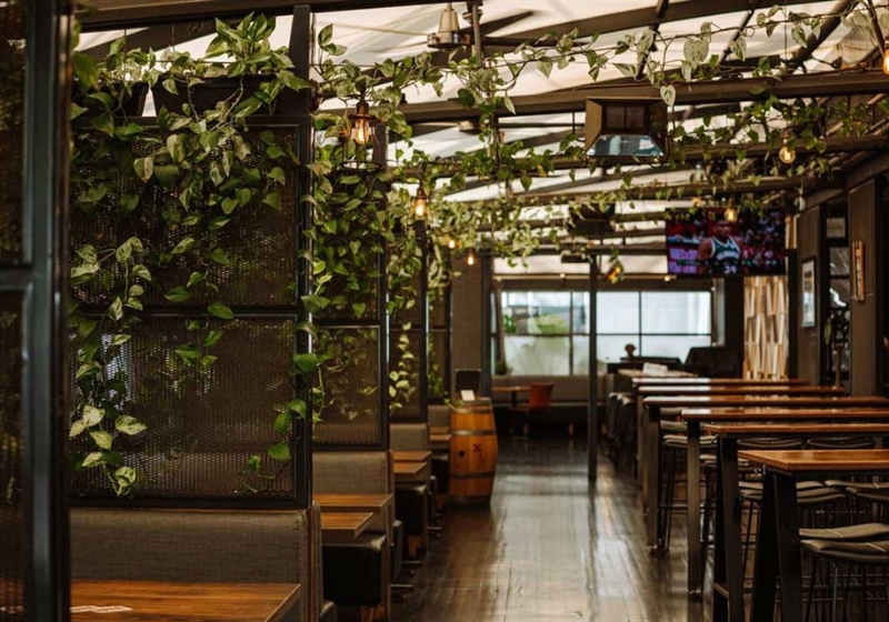 Happy Hours Worth Planning Around