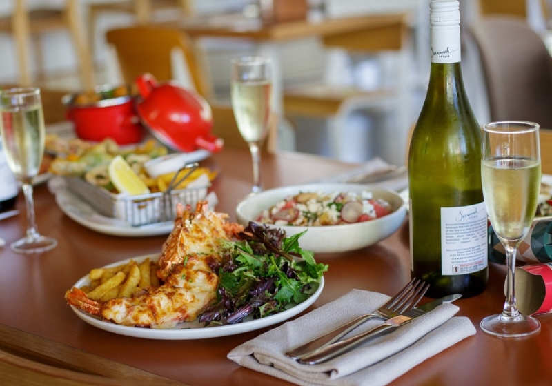 Fresh Seafood Dining in Style