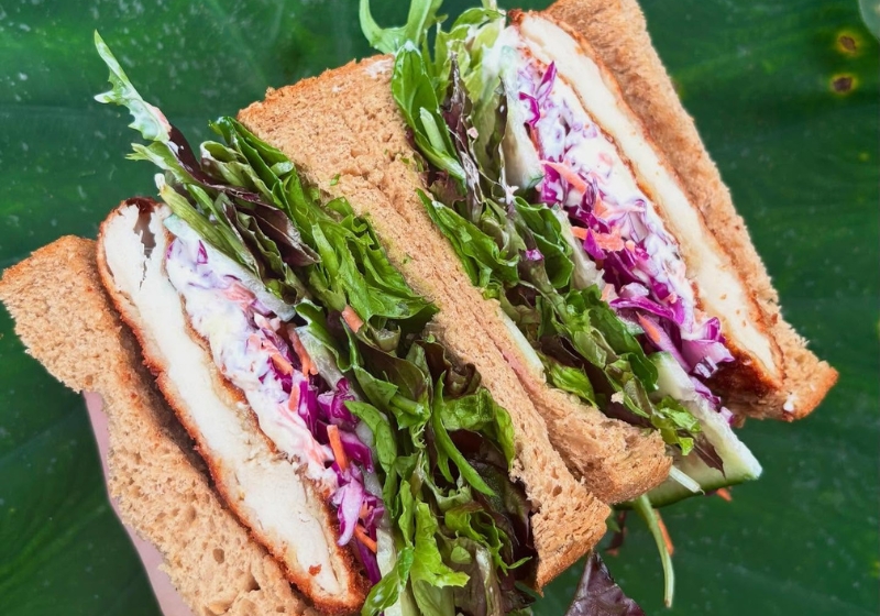 No Forks Given: Hands-On Eating Experiences