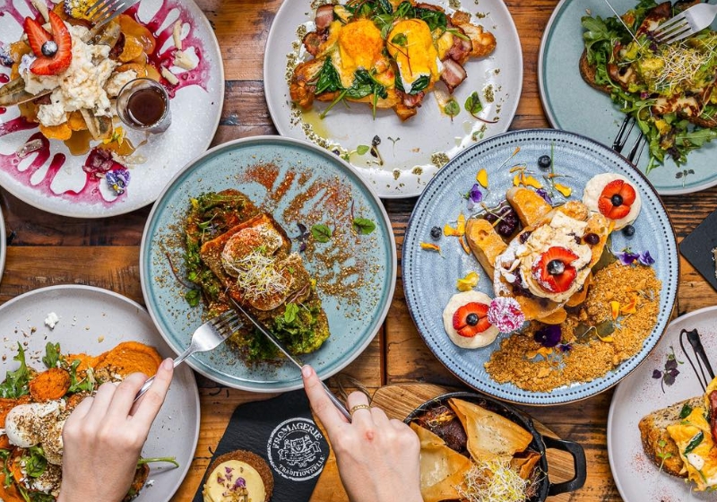 Middle Eastern Feasts: Where to Find the Best Mezze, Skewers and Spiced Delights