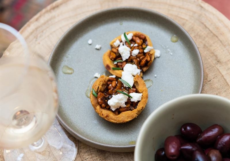Restaurants That Champion Seasonal Heroes