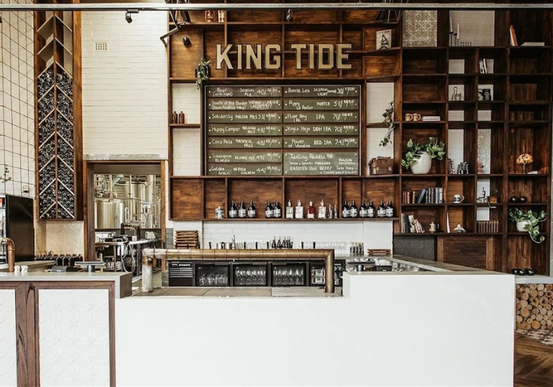 Where Drinks and Nibbles Are the Whole Event