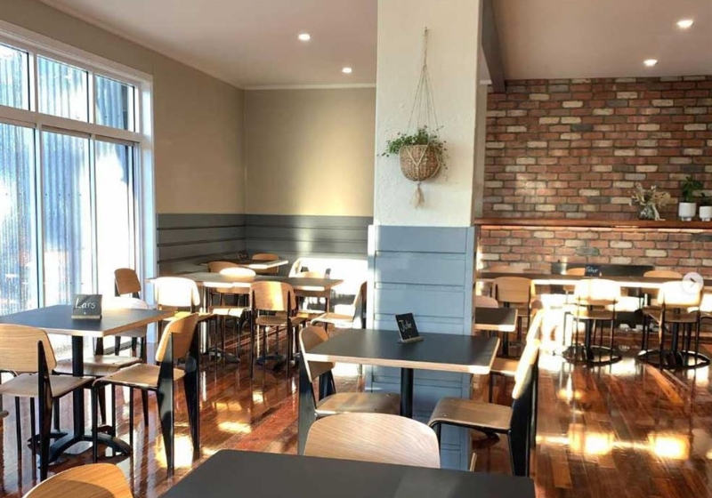 Sun-Soaked Dining: 5 Venues Where Daylight Elevates the Experience