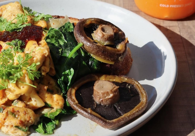Sun-Soaked Dining: 5 Venues Where Daylight Elevates the Experience