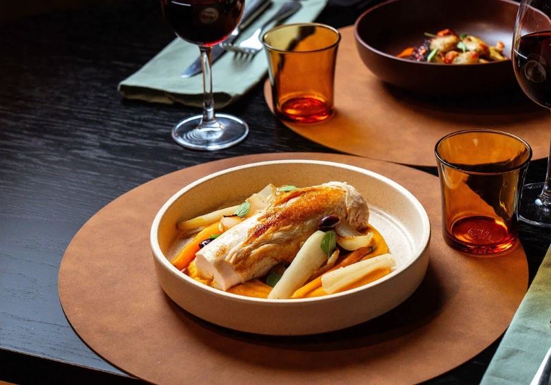 Fusion Restaurants Mastering the Art of Blending Global Cuisines