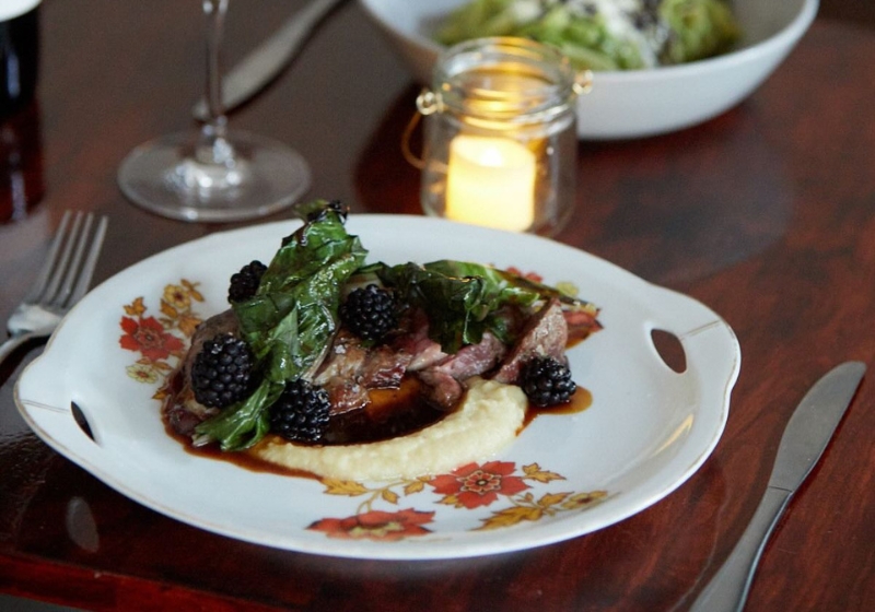 Where Food Meets Vibe: Australia’s Best Restaurants for Dining and Atmosphere
