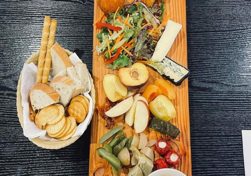 Top Pubs Serving Elevated Plates & Unforgettable Atmosphere