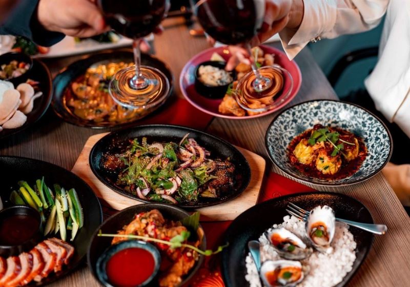 Sharing Plates: The Best Venues for Culinary Togetherness