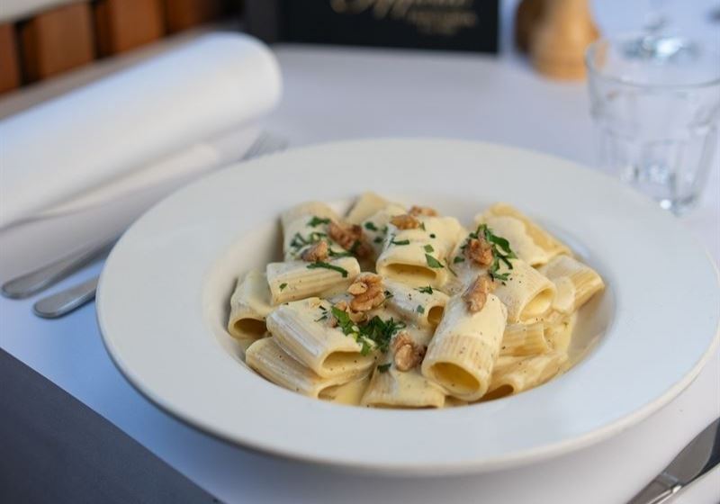 Culinary Gems: Unmissable Restaurants to Experience Today