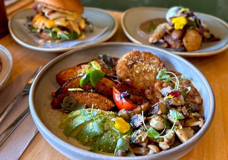 A Journey Through Outstanding Dining: Exploring Culinary Gems Across Australia