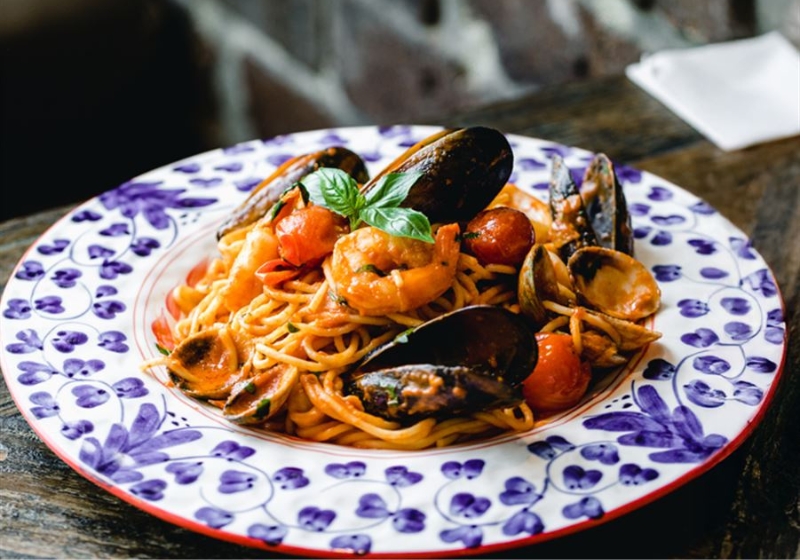 Where to Eat When You Want to Try a Bit of Everything