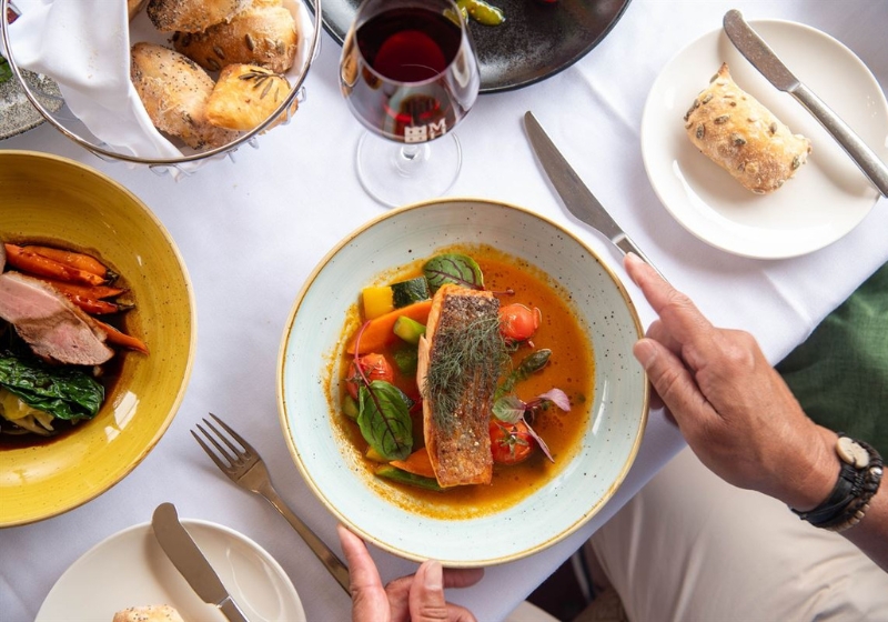 Savour the Spirit: Dining Experiences That Embody Our City