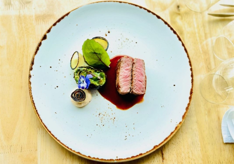 Savour the Spirit: Dining Experiences That Embody Our City