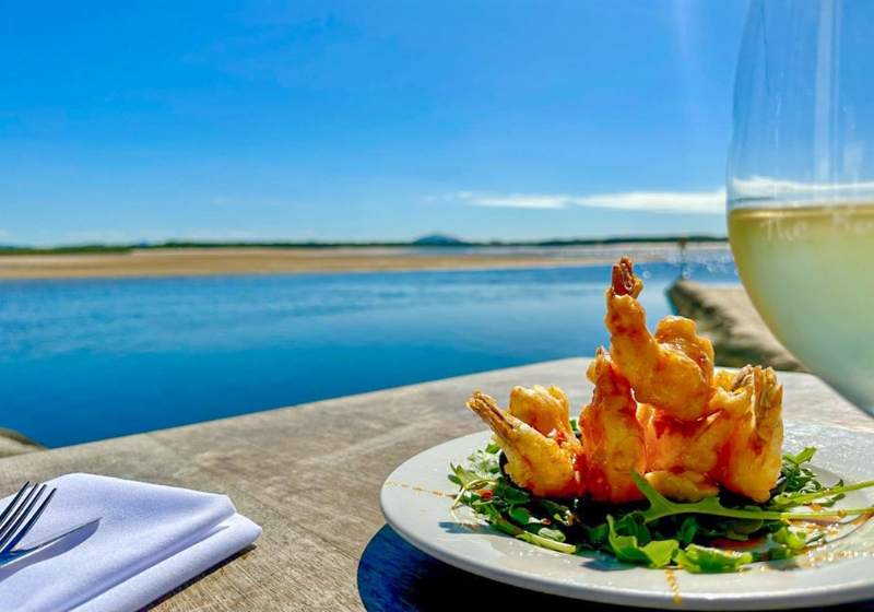 Coastal Delights and Culinary Journeys: Where to Dine in Queensland