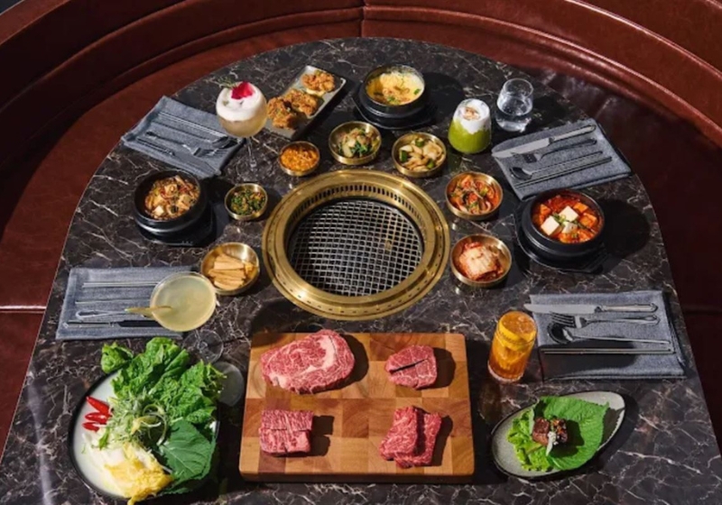 Gather Around: The Best Group Dining Spots to Elevate Your Next Experience