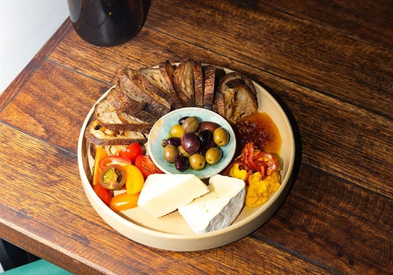 Melbourne's Culinary Hotspots: Indulge in Taste and Experience