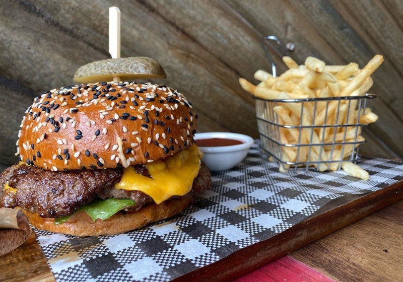 Melbourne's Culinary Hotspots: A Taste of Local Flavour
