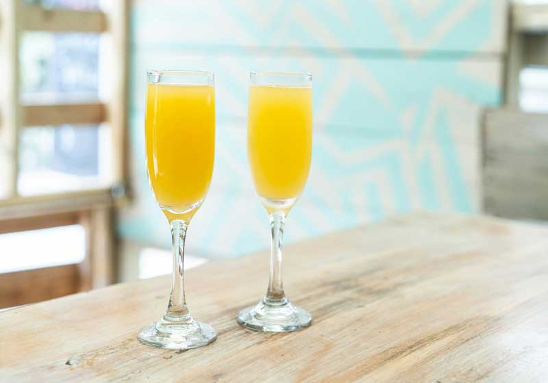 Hosting the Perfect Brunch: From Champagne Cocktails to Culinary Delights