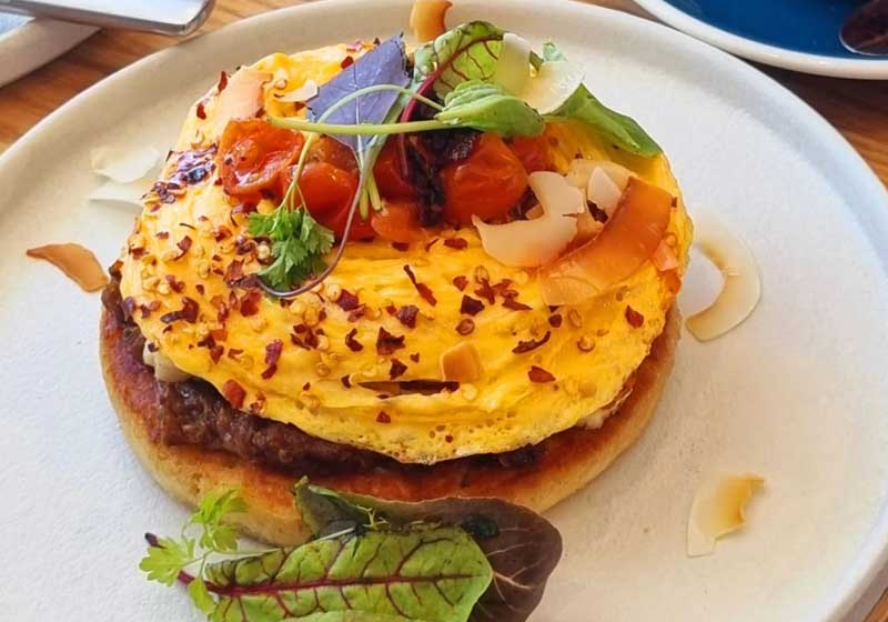 Best Breakout Brunch Cafés in Australia – Coastal Views, Retro Charm & Local Favourites