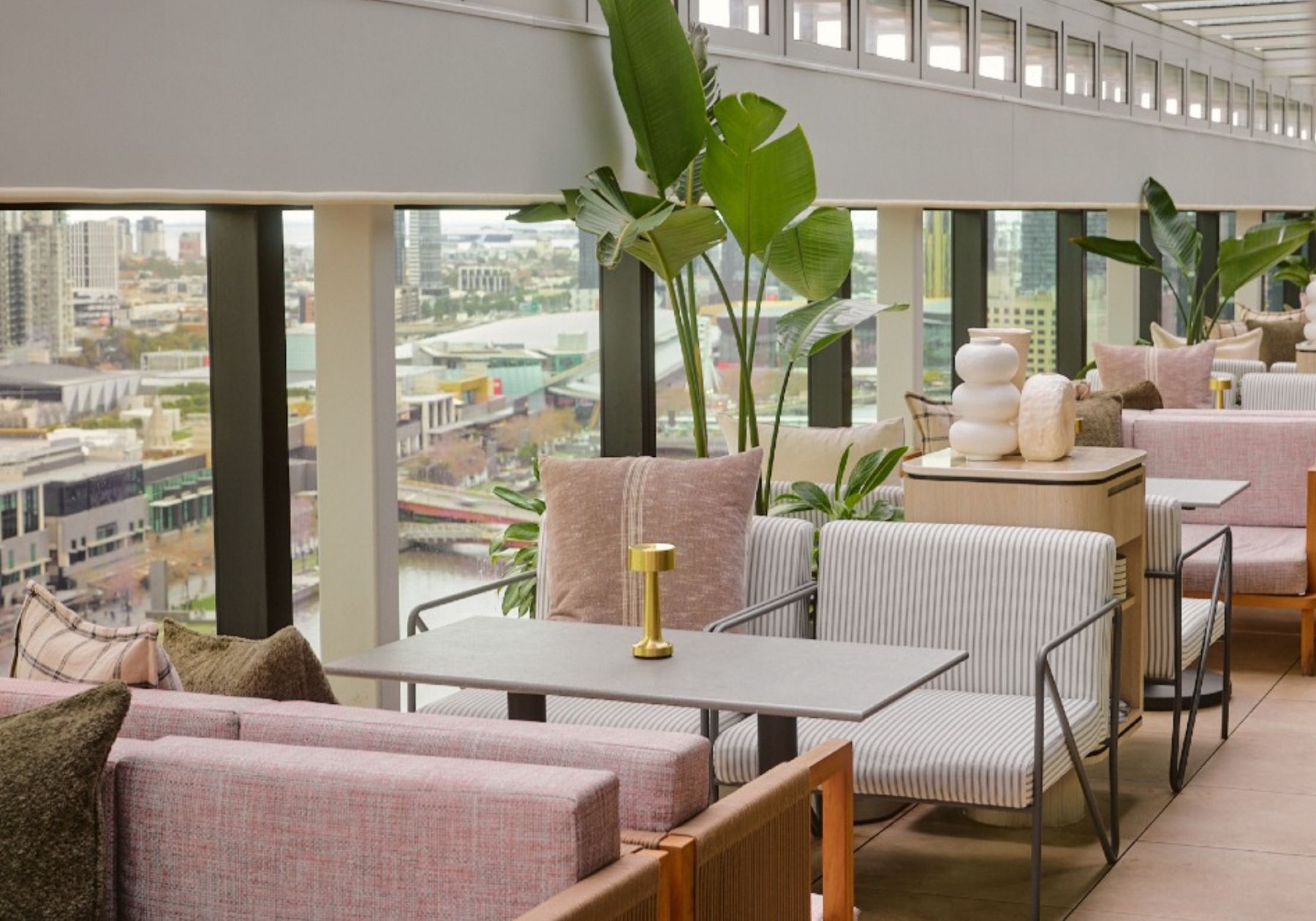 Dining Destinations That Set the Scene