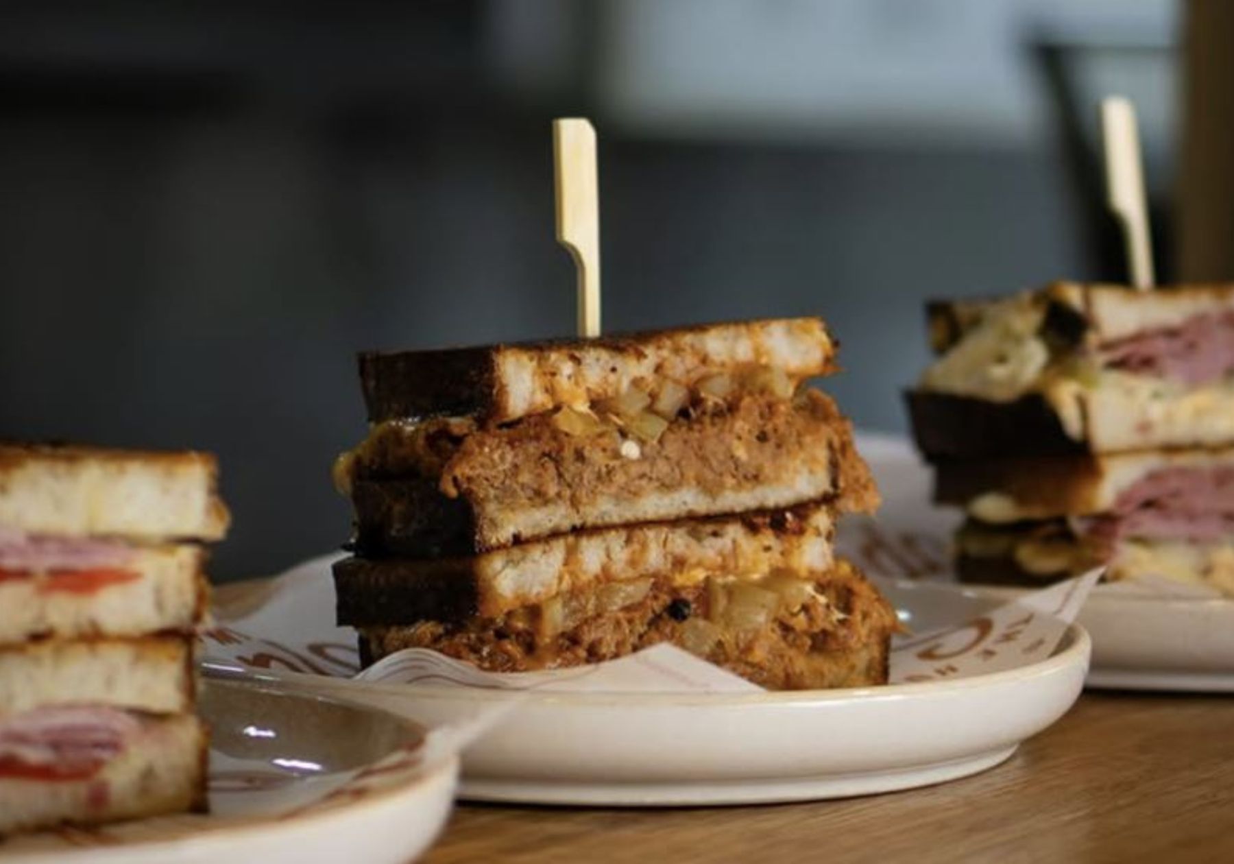 Express Lunches: Discover Australia’s Best Quick Bites with Big Flavour