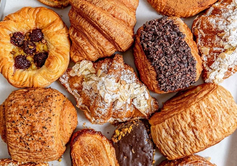 Brekkie Beyond Borders: Innovative Spots to Start Your Day