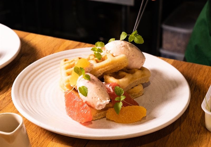 Brekkie Beyond Borders: Innovative Spots to Start Your Day