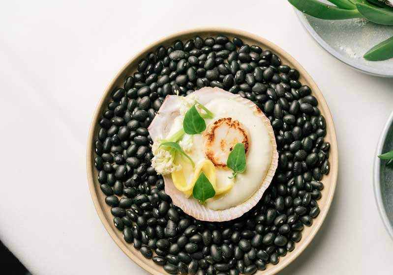 River House: Where the Gold Coast Dines by the Water in Elegant Ease